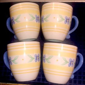 Set of 4 mugs